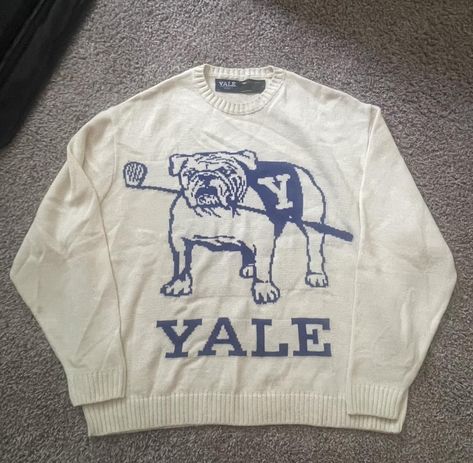 College Merch Aesthetic, Yale Merch, College Merch, Yale Bulldogs, Merch Ideas, Dream College, School Events, Ivy, Bulldog