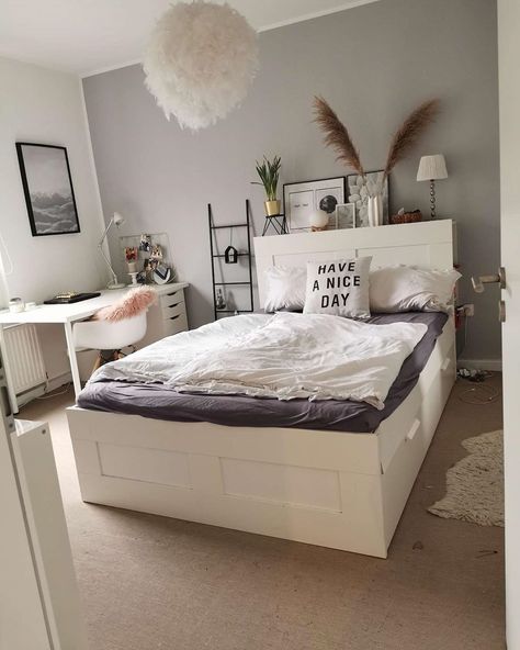 White Bed, Dekorasi Kamar Tidur, Study Room Decor, Girl Bedroom Designs, Redecorate Bedroom, Cozy Room Decor, Teen Bedroom Decor, Room Design Bedroom, Girl Bedroom Decor