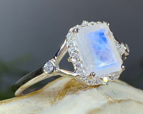 Opal Promise Ring, Traditional Ring, Irish Jewelry, Moonstone Engagement Ring, Halo Style, Rainbow Moonstone Ring, Moonstone Jewelry, Celtic Jewelry, Moonstone Ring