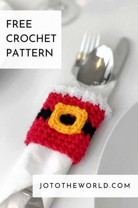 This free crochet pattern for a Christmas cutlery holder (you could also call it a utensil/napkin holder or a cutlery pouch) will make your table look incredibly festive for Christmas dinner! It is a quick crochet pattern that uses only simple crochet stitches. Crochet Cutlery Holder Free Pattern, Crochet Cutlery Holder, Christmas Silverware Holder, Simple Crochet Stitches, Cutlery Pouch, Yarn Projects Crochet, Quick Crochet Gifts, Christmas Cutlery, Christmas Crochet Patterns Free