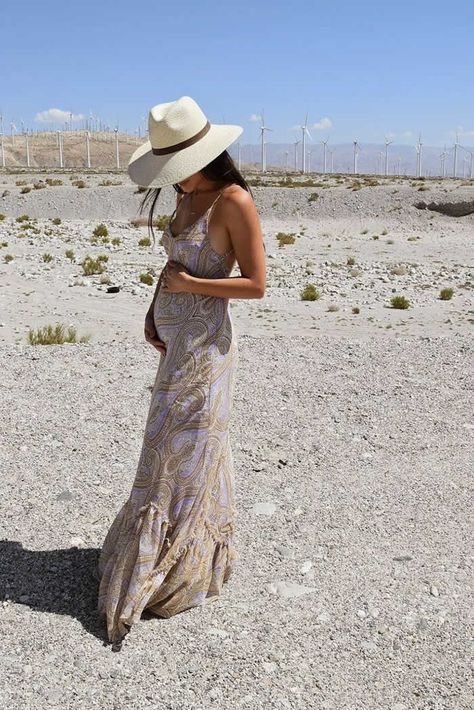 Mommy Fashion, Desert Chic, Fashion Mom, Baby Moon, Baby Bump Style, Preggo Fashion, Maternity Chic, Mom Outfit, Hey Mama