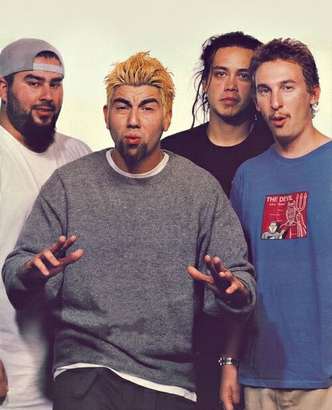 Around the fur 1998 was most awesome' Deftones 90s, Deftones Band Members, Deftones Band Photos, Around The Fur Deftones, Deftones 1997, Deftones Around The Fur Aesthetic, Deftones Around The Fur, Chi Cheng, Old School Pictures