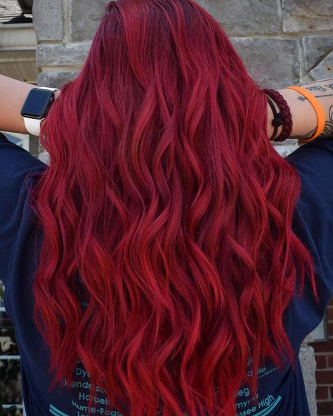 6,229 Likes, 138 Comments - Josh Boynton (@josh.does.hair) on Instagram: “Crimson Spell 🧙🏻‍♂️ Scroll to see her before 👉🏼👉🏼 My client came in with a previous red we did…” Crimson Red Hair, Red Hair Color Shades, Crimson Hair, Red Hair Men, Brunettes, Dyed Red Hair, Bright Red Hair, Hair Color Shades, Hair Color Formulas