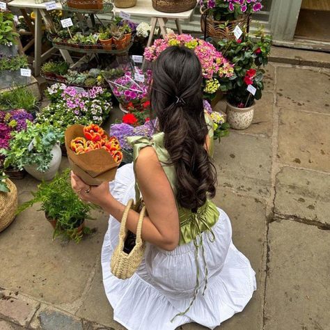 Girl With Flowers, Nothing But Flowers, No Rain, Flower Therapy, Spring Aesthetic, Spring Vibes, Spring Blooms, How To Pose, Just Girl Things