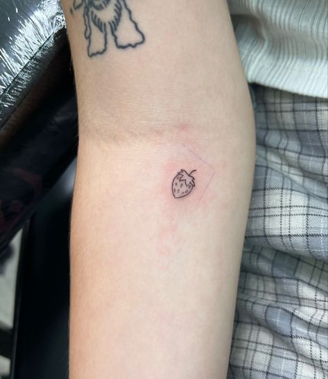 Strawberry Finger Tattoo, Strawberry Shortcake Tattoo Small, Dainty Strawberry Tattoo, Fine Line Strawberry Tattoo, Tiny Strawberry Tattoo, Small Fruit Tattoos, Strawberry Tattoo Small, Small Strawberry Tattoo, Strawberry Tattoo Minimalist