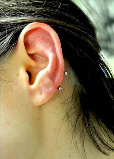 Transverse Lobe Piercing, Asylum Tattoo, Transverse Lobe, Line Jewelry, Night Beauty, Body Modification, Lobe Piercing, Body Piercings, Body Modifications