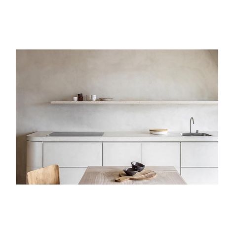 Ｔｈｏｍａｓ Ｄｅ Ｂｒｕｙｎｅ on Instagram: “Interior by @nathaliedeboel / Nieuwpoort, BE” Microcement Kitchen, Polished Plaster, Concrete Architecture, Wall Kitchen, Single Vanity, Double Vanity, Floating Shelves, Bathroom Vanity, Shelves