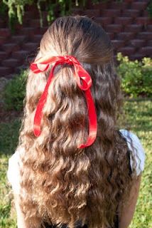 Braid Waves @ Princess Piggies.  Simply braid the hair the night before while it's wet.  Make 5-8 braids and by the morning you have great waves. First Day Of 3rd Grade, All Hair Styles, Braided Waves, Hair Doo, Girl Haircut, My Princess, Bun Hairstyle, Work Hairstyles, Girl Haircuts