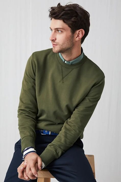 Green Sweatshirt Outfit Men, Olive Green Sweatshirt Outfit, Green Sweatshirt Outfit, Sweatshirt Outfit Men, Green Sweatshirt, Sweatshirt Outfit, Mens Street Style, Grey Sweatshirt, Extra Long