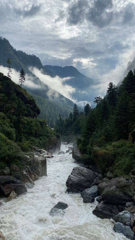 Kasol Kasol Photography, Mountain Aesthetic, Mountains Aesthetic, Adventure Travel Explore, Travel Pictures Poses, Destination Photography, Beautiful Locations Nature, Rishikesh, Travel Tours