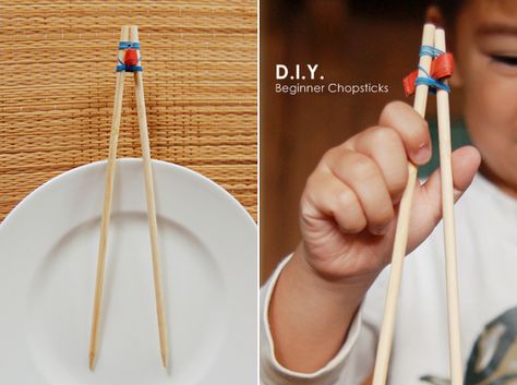 DIY Beginner chopsticks so kids can get some training on using chopsticks.  Works for adults too! Diy Chopsticks, Chop Sticks How To Use, How To Use Chopsticks, Using Chopsticks How To, Kids Chopsticks, Japan For Kids, Training Chopsticks, Personalized Chopsticks, Using Chopsticks