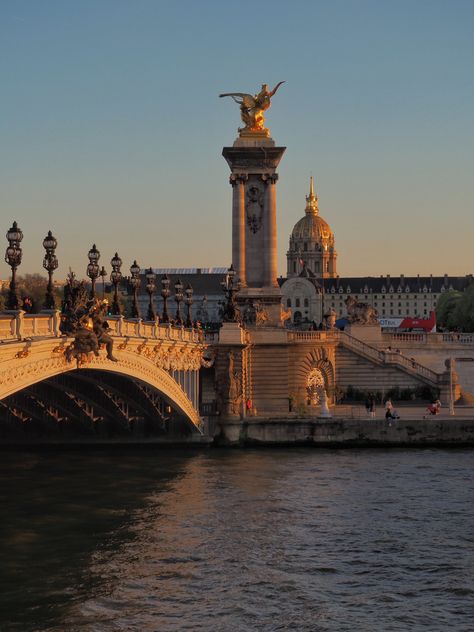 Pont Alexandre Iii Paris, Paris Photos, Travel Diary, Old World, Paris France, Provence, Barcelona, The Incredibles, Paris