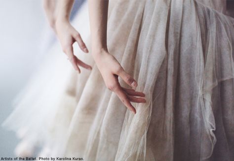 Ballet Hands, Ballerina Hands, Ballet Beauty, Ballet Inspiration, Dance Movement, Ballet Photography, Ballet Beautiful, Dance Art, Lets Dance