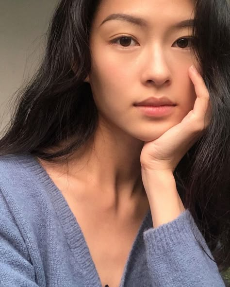 Make Up For Black Hair, Doing Makeup Aesthetic, Natural Asian Beauty, Natural Beauty Face, Asian Face, Bare Beauty, Make Hair, Instagram Beauty, Makeup Pictures