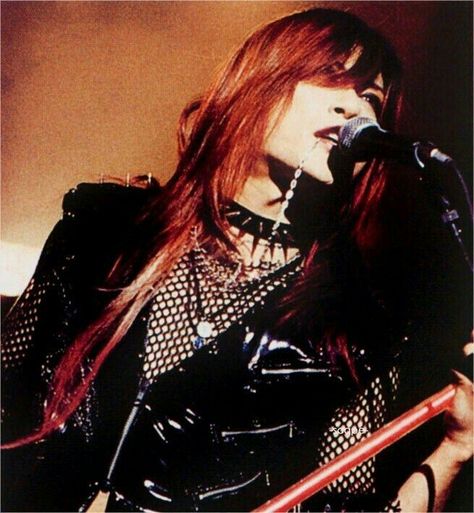 Kami. Malice Mizer. Kami Malice Mizer, Malice Mizer, A Woman, Singing, Guitar, Hair