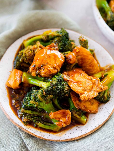 Whole 30 Chicken Dinner Recipes, Whole 30 Chicken And Broccoli, Chicken Recipes Broccoli, Paleo Chicken And Broccoli, January Whole30, Chinese Chicken And Broccoli, Whole30 Easy, The Defined Dish, Defined Dish