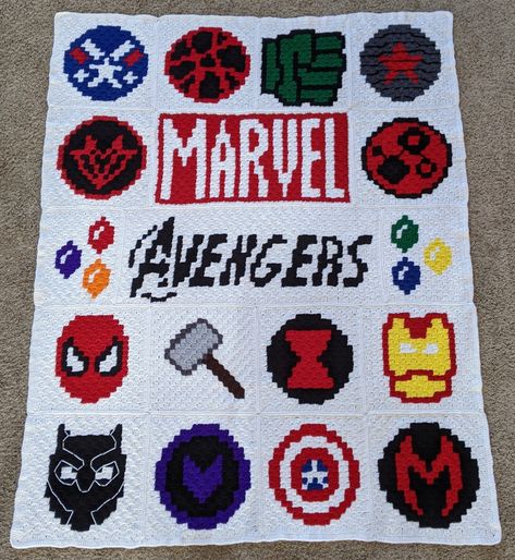 Crochet Avengers, Marvel Crochet Blanket, Black Widow Symbol, Black Widow Movie, Throw Blanket Pattern, Crochet Throw Blanket, Crochet Patterns Free Blanket, Crochet Throw, Star Patterns