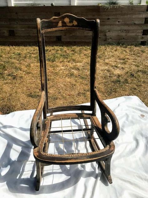 Rocking Chair Redo, Rocking Chair Makeover, Diy Rocking Chair, Old Rocking Chairs, Antique Rocking Chairs, Wooden Rocker, Vintage Rocking Chair, Folding Rocking Chair, Restore Wood