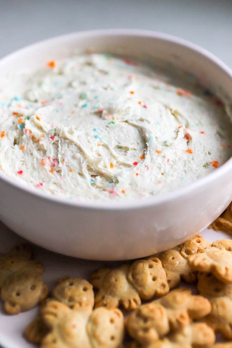 Vegan Dunkaroos Dip, Teddy Gram Dip, Teddy Graham Dip, Teddy Graham Snack Ideas, Best Dessert Dips, Dunkaroo Dip Recipe, Funfetti Dip Recipe, Funfetti Cake Batter Dip, Dunkaroo Dip