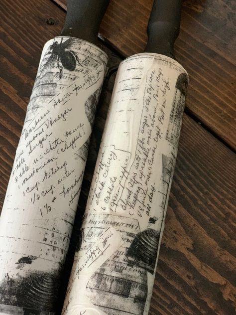 Decoupaged Rolling Pins, Decoupage Rolling Pins, Wooden Rolling Pins, Decorative Rolling Pins, Rolling Pin Display Ideas, Farmhouse Crafts To Sell, Decoupage Tray Ideas, Painted Rolling Pins, Woodworking Smalls