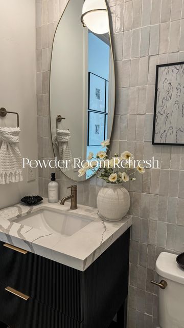 Christine Melin | Design • Home Decor • Lifestyle on Instagram: "Happy Sunday my sweet friends! Last time I shared our powder room was during the holidays so here’s a January refresh. Have a great rest of your weekend🤍 •••VANITY FROM @willowbathandvanity••• ✨Comment SHOP links!✨ (Be sure you’re following along so you receive them) •Also linked in my LTK Powder bath Powder room refresh Powder room remodel Half bath refresh Half bath remodel Half bath renovation Organic modern Modern organic Neutral bathroom Bathroom reno Must see renovation Bathroom tile Reeded vanity Organic tile" Half Bath Backsplash Ideas, Tile Wall Powder Room, January Refresh, Half Bath Modern, Half Bath Renovation, Organic Tile, Modern Half Bath, Reeded Vanity, Powder Room Refresh