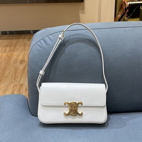 White Bag Designer, Luxury White Chic Shoulder Bag, White Luxury Shoulder Bag For Daily Use, Luxury White Designer Shoulder Bag, Luxury Versatile White Shoulder Bag, White Designer Bag, Celine White Bag, Tas Celine, White Bag Outfit