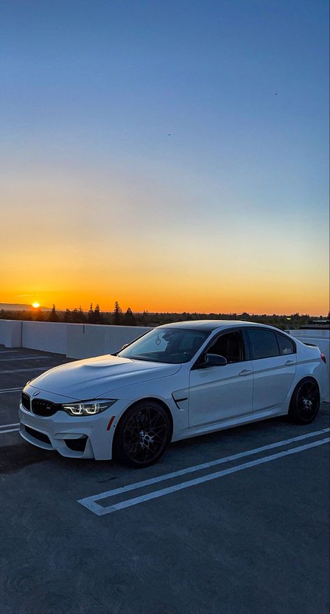 M3 Bmw Competition, Cars In Sunset, Bmw M5 White, Bmw White Car, Bmw S5, Bmw Sedan, Bmw M5 Competition, Bmw Wallpaper, Bmw M3 Competition