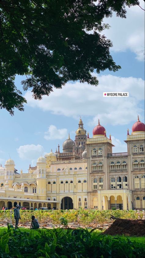 Mysore Snapchat Story, Mysuru Palace, Mysore Zoo, Pic Background, Friend Dates, Mysore Palace, Best Friend Dates, India Travel Places, Food Captions