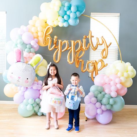 Somebunny Is One, Pastel Balloon Arch, Easter Balloon Decor, Easter Balloons, Balloon Business, Coco Melon, Easter Baby Shower, Balloons Decor, Easter 2024