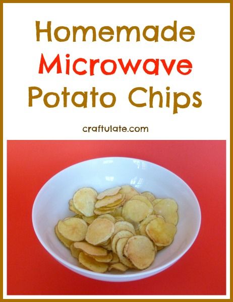 Microwave Potato Chips from Craftulate Microwave Potato Chips, Homemade Potato Chips, Finger Foods For Kids, Kids Foods, Whole30 Dinner, Daniel Plan, Yummy Veggies, Potatoes In Microwave, Quick Healthy Snacks