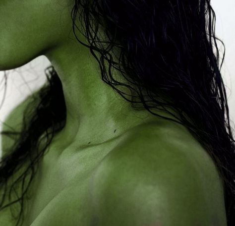 Green Tiefling Woman, Miss Martian Aesthetic, Green Skin Aesthetic, She Hulk Aesthetic, Half Orc Aesthetic, Green Tiefling, Elphaba Thropp, Half Orc Barbarian, Descendants Oc