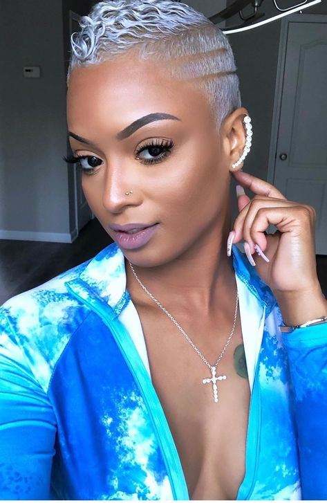 Short Platinum Blonde Hair, Short Hair Styles African American, Cabello Afro Natural, Short Hair Designs, Black Hair Short Cuts, Shaved Hair Cuts, Short Shaved Hairstyles, Short Silver Hair, Tapered Natural Hair