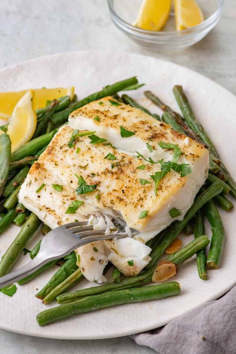 This simple pan seared halibut recipe is ready in 15 minutes and tastes amazing. With a crispy skin and tender flakey flesh you can't go wrong! | Pan Seared Halibut | Healthy Halibut Recipe | Best Halibut Recipes Pan Seared | Halibut Recipes | Easy Fish Recipe | Seafood Recipe | Seared Halibut Recipes, Healthy Halibut, Best Halibut Recipes, Pan Seared Halibut Recipes, Halibut Recipes Healthy, Pan Seared Halibut, Seared Halibut, Roasted Halibut, Halibut Recipe