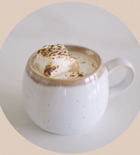 1 tbsp brown sugar 1 tbsp butter 2 marshmallows 1 cup milk Splash of vanilla extract ½ tsp cinnamon Pinch nutmeg Double shot of espresso 1/4 cup heavy whipping cream Toasted marshmallow for topping NOT MY RECIPE https://www.allisonbickerstaff.co/lifestyle/cozyfalldrinkideas Make Brown Sugar, Shot Of Espresso, Cinnamon Chai, Brown Sugar Syrup, Milk Splash, Tea Beverages, Mushroom Powder, Double Shot, Vanilla Latte