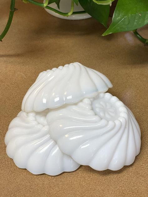 Vintage 1950's Hazel Atlas White Milk Glass Swirl Berry Bowl Dish 4.75” Set/3  | eBay Milk Glass Collection, Berry Bowl, White Milk Glass, The 1950s, Glass Decor, Milk Glass, Vintage 1950s, Pottery Art, Glass Collection