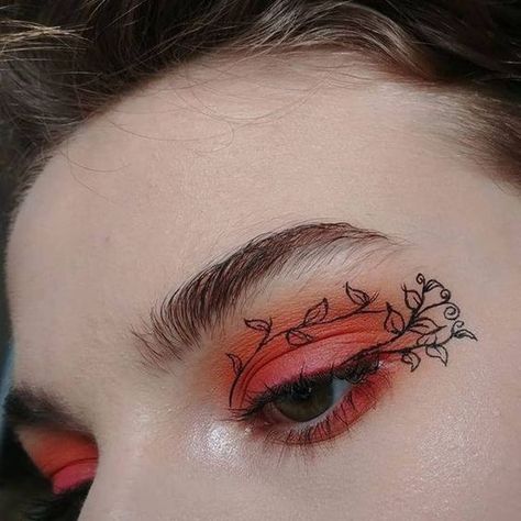 Eye Makeup Orange, Makeup Orange, Matte Make Up, Make Up Diy, Orange Eye Makeup, Halloweenský Makeup, Make Up Designs, Red Eye Makeup, Mekap Mata