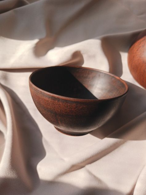 Bowl Photography, Clay Bowls, Clay Clay, Clay Bowl, Food Style, Red Clay, Handmade Bowl, Clay Ideas, Ceramic Bowl