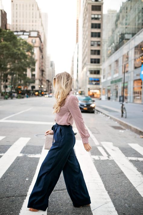 NYFW LOOK 2: THE TROUSER TREND Leanne Barlow, Elle Apparel, Blouse Style, Street Style Chic, Seasonal Fashion, Wide Leg Trousers, Daily Outfits, Lifestyle Blog