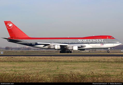 Northwest Airlines, Cargo Aircraft, Aircraft Photos, Vintage Aviation, Boeing 747 200, Commercial Aircraft, Airport City, Boeing 747, Wide Body