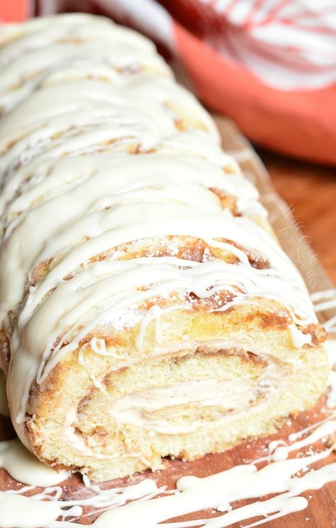 Cinnamon Roll Cake Roll 4 Jelly Roll Cake, Pumpkin Rolls, Will Cook For Smiles, Cinnamon Roll Cheesecake, Chocolate Roll Cake, Roll Cakes, Cake Rolls, Cake Roll Recipes, Cinnamon Cake