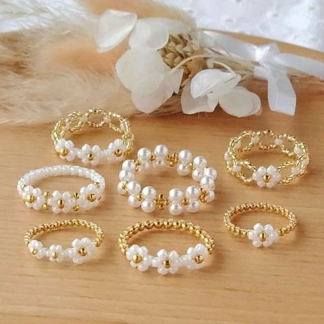 Jewelry To Sell, Cincin Diy, Daisy Flower Bracelet, Anting Manik, Diy Beaded Rings, Wedding Bracelets, Diy Jewelry Unique, Handmade Market, Bracelet Pearl