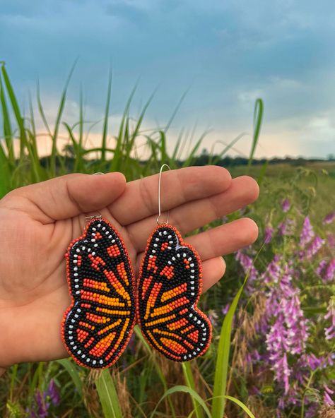 Seed Bead Jewelry Patterns, Beaded Earring, Native Beadwork, Native American Beadwork, Beaded Earrings Patterns, Native American Beading, Earring Patterns, Monarch Butterfly, Bead Jewelry