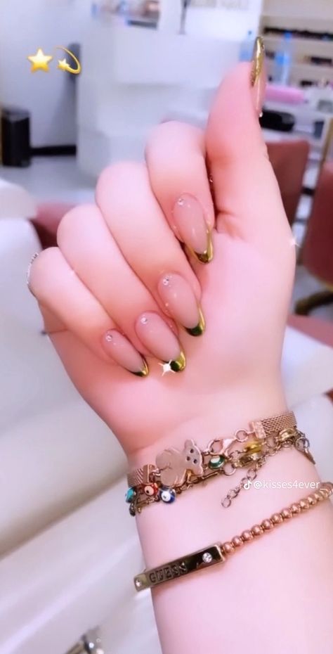 Buchifresa Nails, Cute Short Nails, Hello Nails, Casual Nails, Almond Nail, Bling Acrylic Nails, Bridal Bangles, Uñas Acrilicas, Acrylic Gel