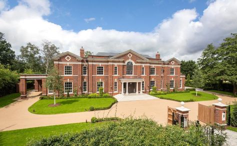 Kings Chase – A 12,000 Square Foot Newly Built Brick Mansion In Surrey, England Red Brick Mansion, Facade Decor, Brick Mansions, Brick Mansion, Crown Estate, Manor Homes, Uk House, Classical House, Surrey England