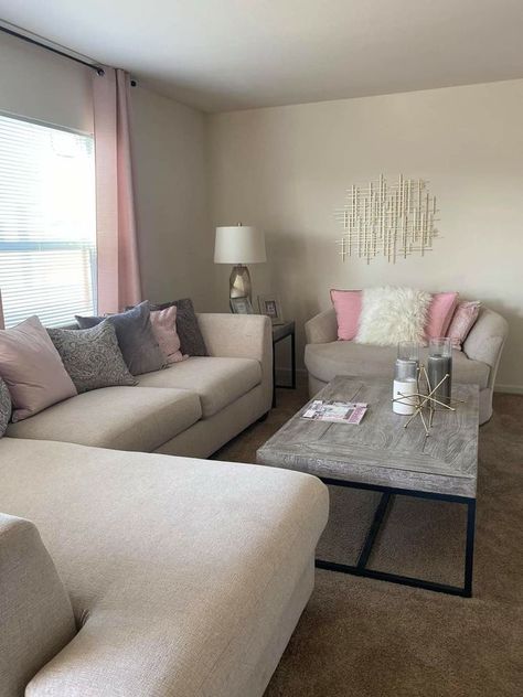 Girl Apartment Decor, Cute Living Room, Apartment Decorating Living, Girly Apartment Decor, First Apartment Decorating, Apartment Living Room Design, Dream Apartment Decor, Future Apartment Decor, Apartment Bedroom Decor