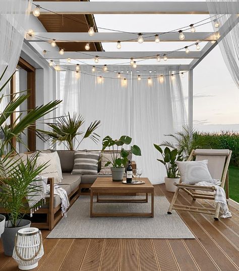 Patio Lights String Ideas, Patio Lights String, Led Patio Lights, Design Per Patio, Balkon Decor, Patio Lights, Patio String Lights, Patio Inspiration, Backyard Lighting