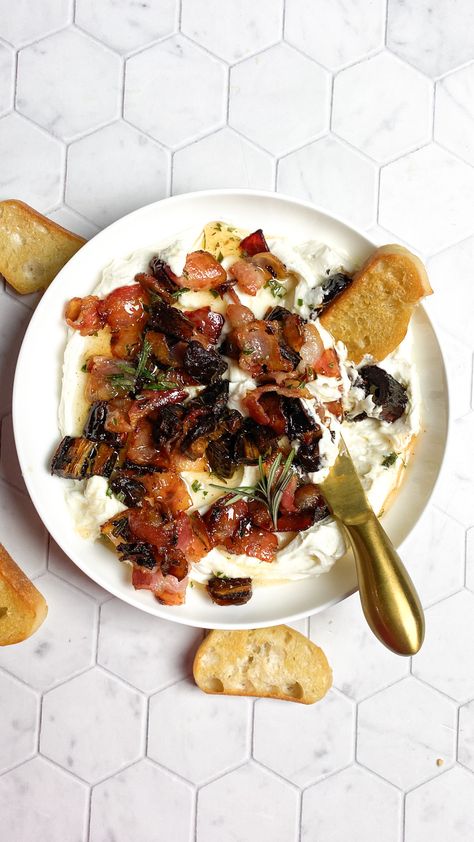 Whipped Goat Cheese with Bacon and Dates Proscuitto Appetizers, Whipped Goat Cheese, Keto Holiday, Cheese Toast, Maple Bacon, How To Dry Rosemary, Favorite Appetizers, Cheese Flavor, Holiday Appetizers