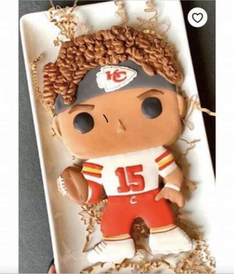 Kansas City Chiefs Craft, Football Desserts, 3d Cookie, Football Cake, Taylor Swift Birthday, Sports Themed Party, Football Player, Special Thanks, 8th Birthday