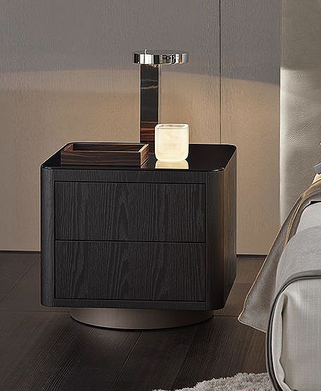 Modern Luxury Nightstand, Bedside Tables Modern Luxury, Side Tables Bedroom Modern Luxury, Night Stand Modern Luxury, Side Tables Bedroom Modern, Minotti Side Table, Minotti Nightstand, Designer Nightstand, Painting Old Furniture