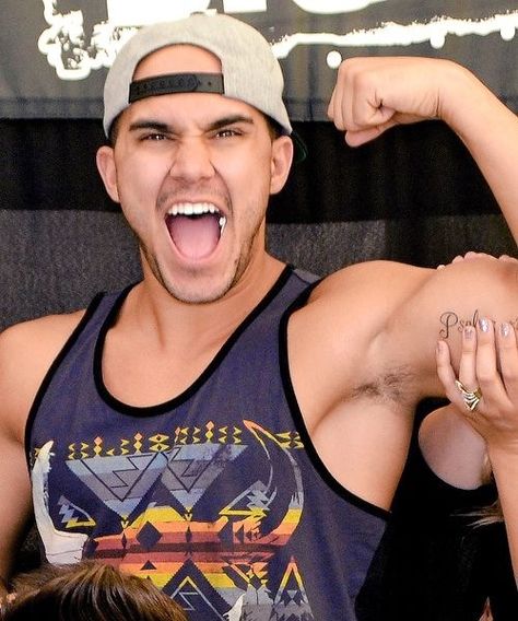 carlos pena jr; big time rush Carlos Pena Jr, Bible Verse Tattoos, Hottest Male Celebrities, Big Time Rush, Attractive People, Ex Husbands, Girls Eyes, Big Time, Cute Celebrities